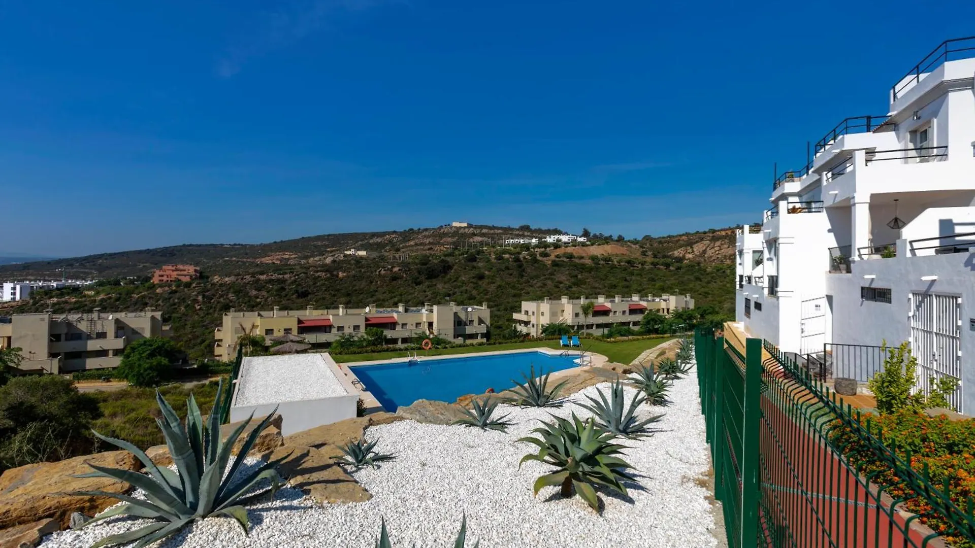 Sun-Soaked Home - Panoramic Sea View, Pool, Parking Manilva Tatil Evi