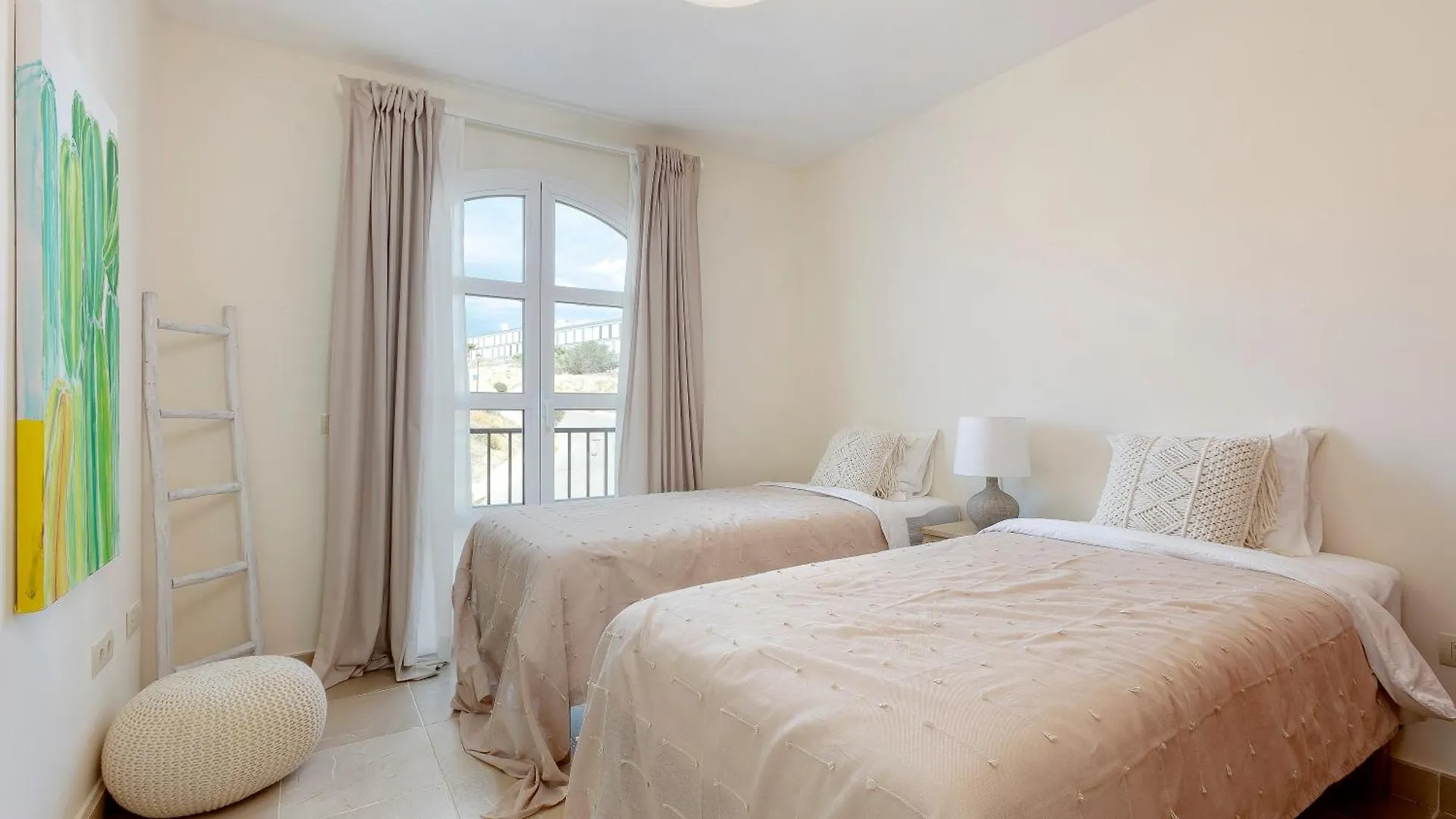 Sun-Soaked Home - Panoramic Sea View, Pool, Parking Manilva 0*,